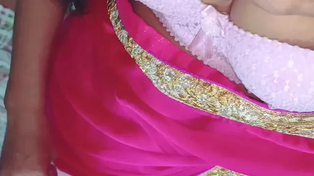Indian village bhabhi in a saree gets a long, slow licking from Ronyxxx