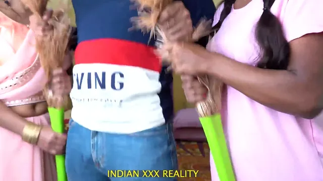 Indian Xxx Fucks a Desi Stepsister, Talks Dirty in Hindi and Cums in Mouth
