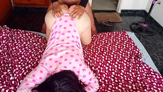 In the car, drakam513 fucks mery513 and they nearly get caught