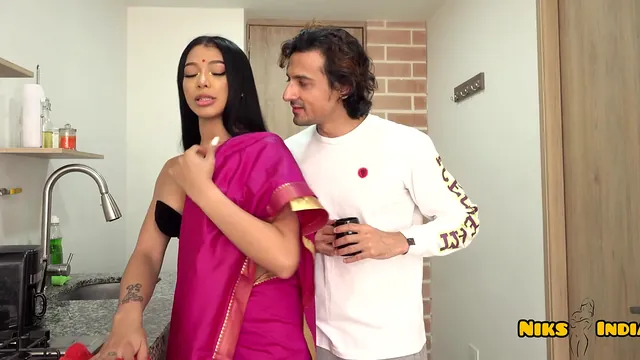 Indian Wife Removes Saree and Petticoat for a Stranger
