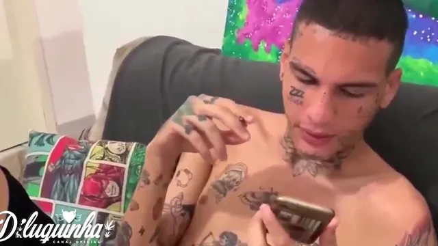 Dluquinha pees all over Evelyn Buarque's face