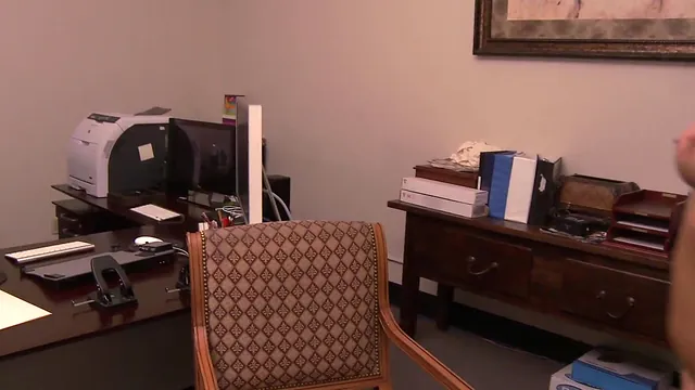 Hot cougar Zoey Holloway suddenly gets the urge to fuck at the office