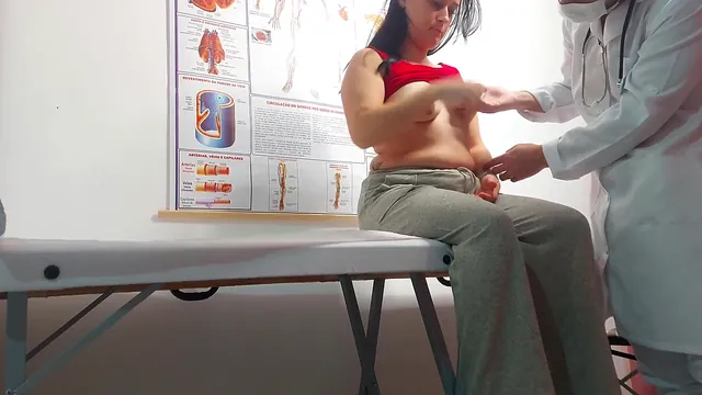 Gynecologist Kasallpimenta fingers the ass of Jennifer Pimenta and fucks her