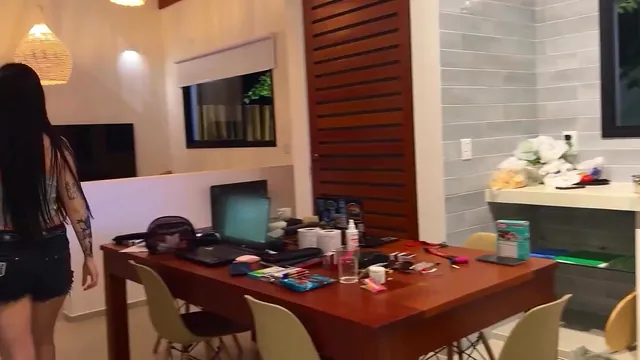 Stranger Who Walks Inside the House Has Sex with Chavita