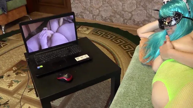 Pregnant MILF watches porn and works a hairy pussy with a dildo until orgasm