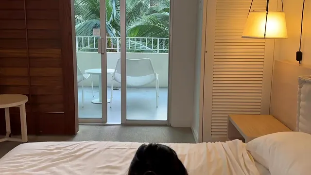 Lonely Korean Beauty Elle Lee Hooks up with a Fan on Her Hawaii Trip