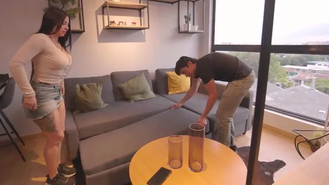 Aldo Moreno from Mexico offers an apartment to busty Latina Silvana Lee