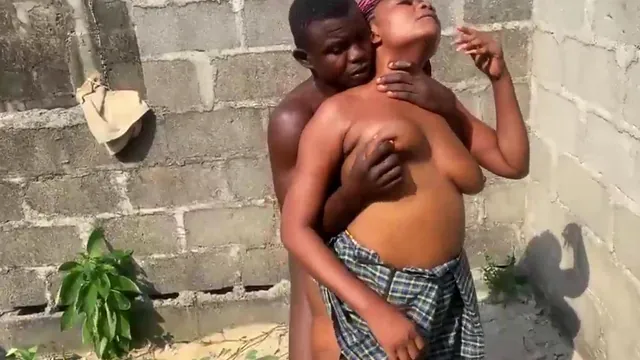 Emris53 Fucks Curvy SexyVee Hard Outdoors in Homemade Video