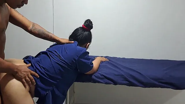 Jocelyn Palmas gives Victor Palmas a relaxing massage that turns into hard sex
