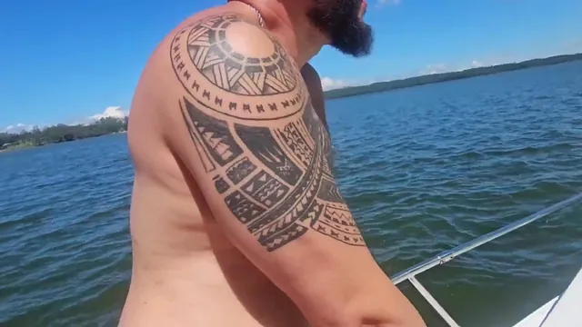 Boat party turns wild as Amanda Luz squirts and deep throats Renan Lopez