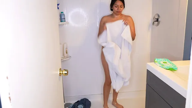 Michelle M Pees in Jeans and Panties, Then Strips Down and Showers