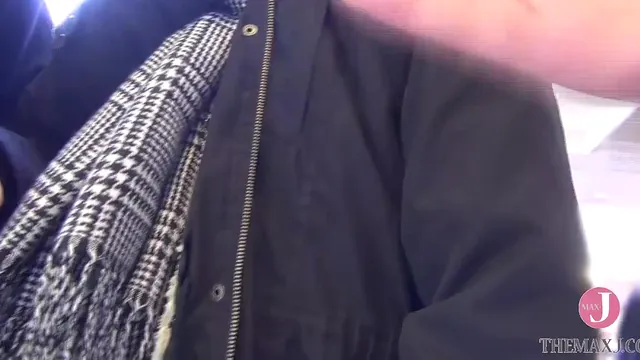 Japanese Best Friends Share Deep Kisses, Licking and Hard Orgasms