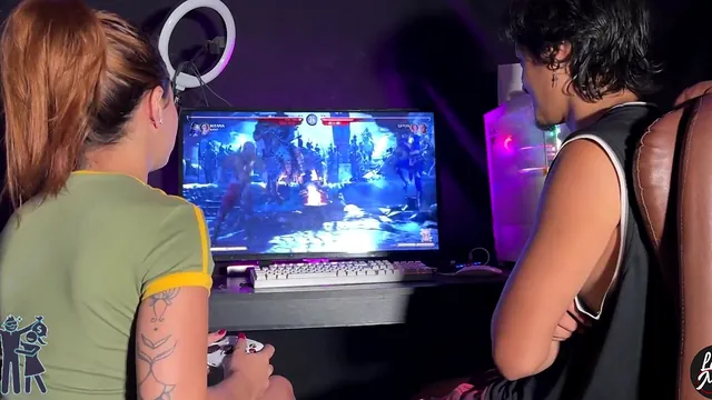 Lady MILF and O Tulipa turn a friendly challenge into sex without a condom