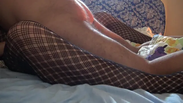 Stepmommysusan, a Moroccan woman from Nador, hooks up with a French tourist
