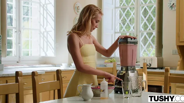 Kelly Collins Gets Tired of Behaving and Goes Wild with Vince Karter