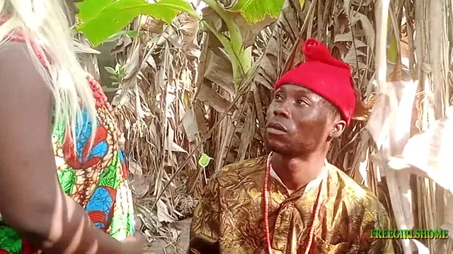 Chief priest walks in on Onowu having sex with the wife of the king