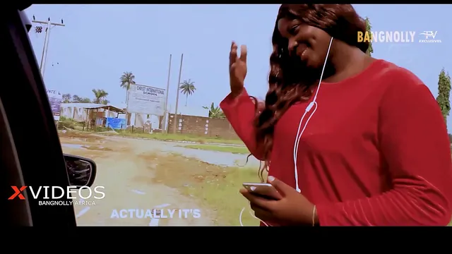 Slay Queen Drops Her Date for a Stranger's Ten Thousand Dollars