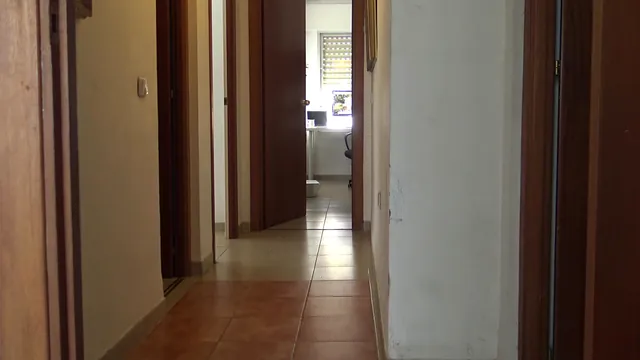 Stepmommysusan in a hijab stops her cleaning when she spots a huge black cock