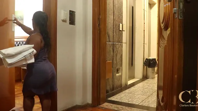 Anazinha do Mau Takes a Big Cock in Homemade Clip