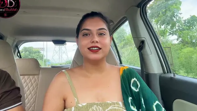 Risky outdoor car sex in Hindi, handjob and doggystyle for Desisaarabhabhi