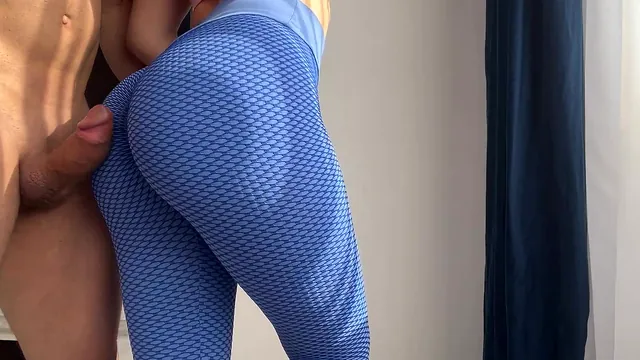 Stepbrother Amon29 grinds on a big ass in leggings ahead of a workout