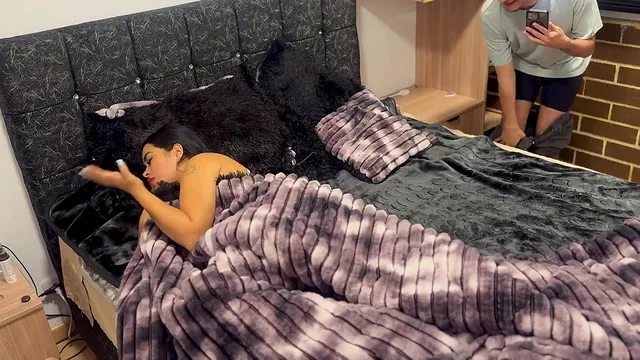 Late night surprise as TommySantox shows Laluceroficial a huge cock