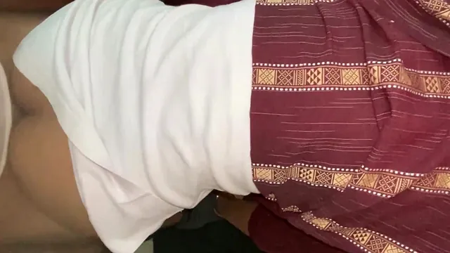 Indian Desi Hancock fucks a Punjabi MILF from behind doggystyle