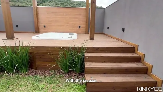 Big-assed real estate agent Fablazed seals the deal with Gunther in the kitchen