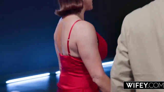 Her Husband Approves as Leah Layz Handles Anton Harden's Huge Cock