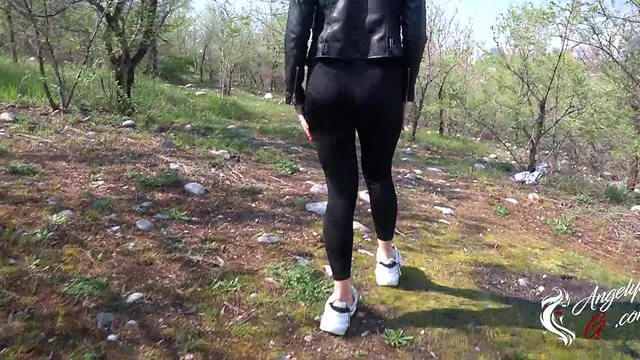 Girl in glasses sucks YuriyT off in a public park and takes a creampie